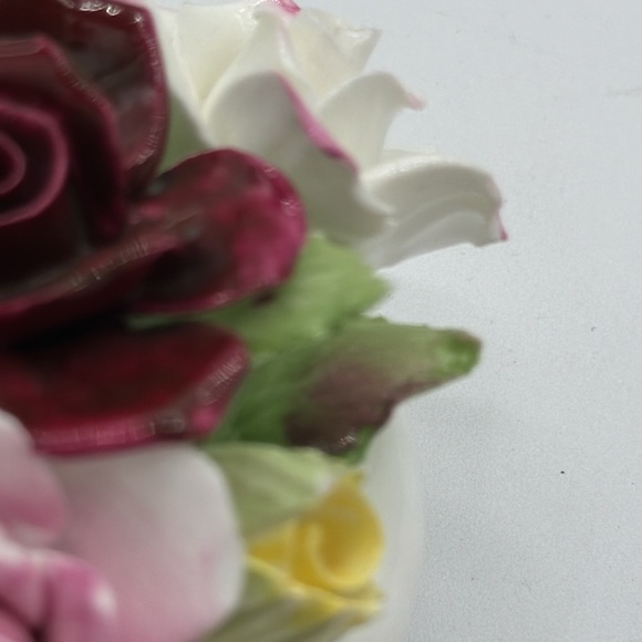 Royal Doulton Bowl of Flowers. - Picture 8 of 8